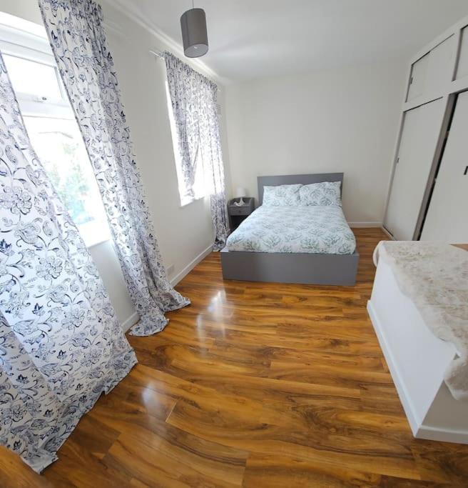 Feel At Home Away From Home Plumstead  Bagian luar foto